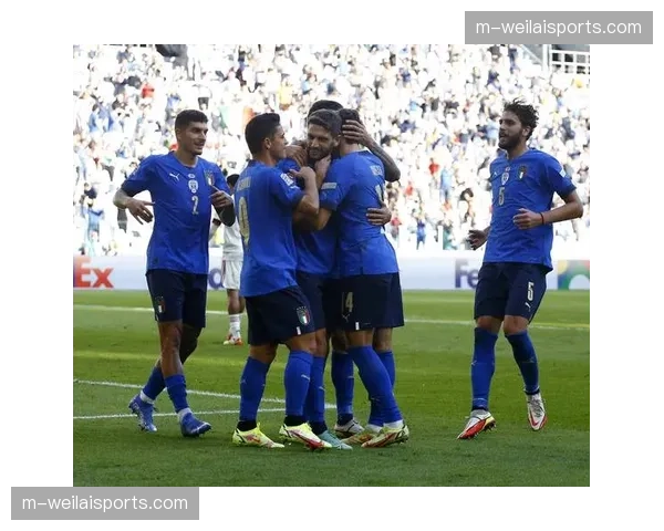 意大利警方破获跨国足球博彩团伙,数十人被捕 意大利警方破获跨国足球博彩团伙,数十人被捕