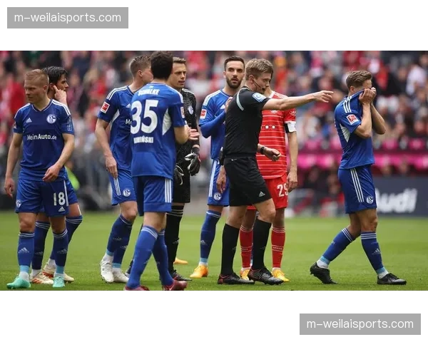 柏林联1-0小胜科隆，唯一进球来自角球进攻