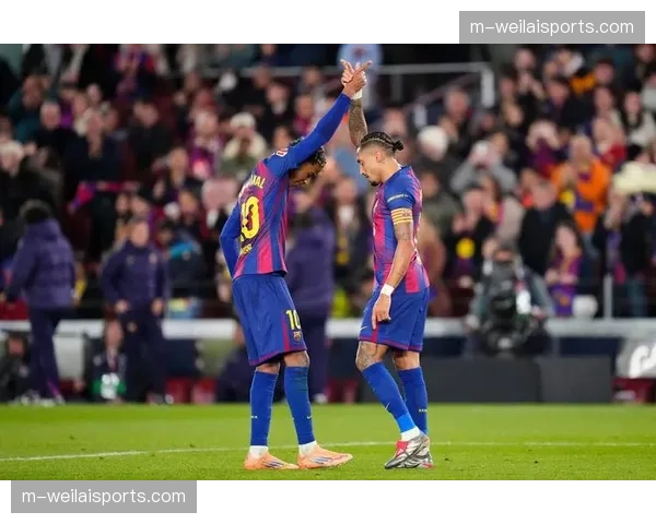 国家德比半场:巴萨1-0领先皇马,亚马尔禁区内冷静推射破门 国家德比半场:巴萨1-0领先皇马,亚马尔禁区内冷静推射破门